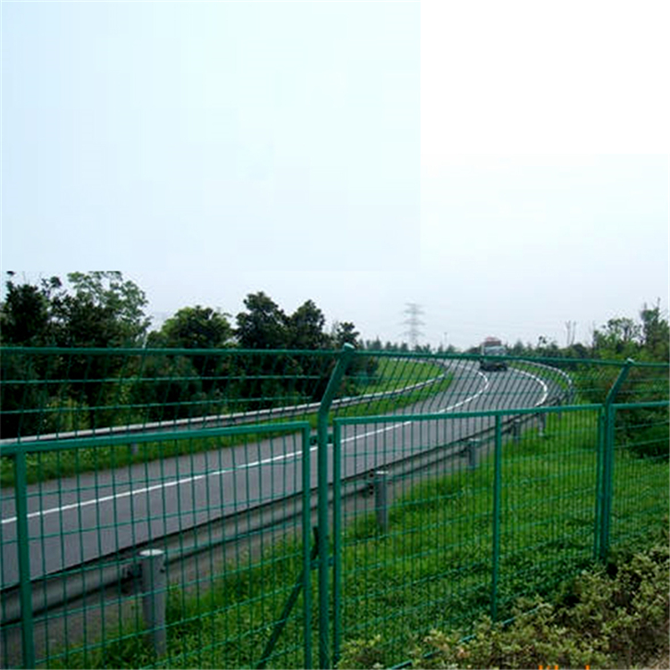 高速公路隔离栅图片4