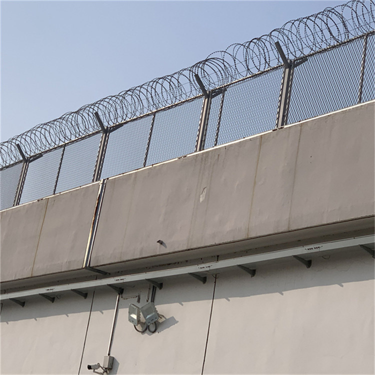 监狱围墙网