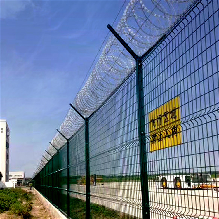 机场巡逻道刀刺防护网墙