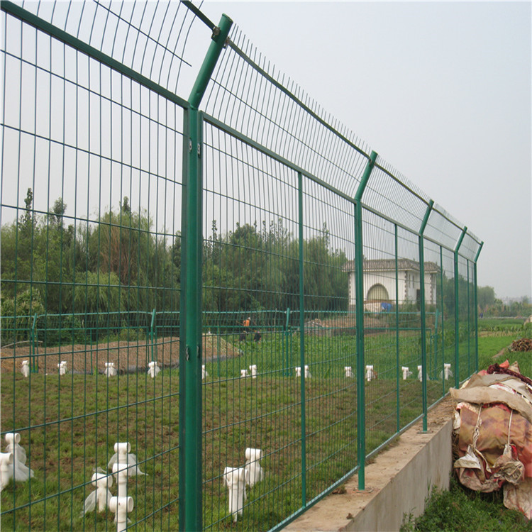 道路隔离栅栏