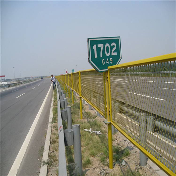 高速公路防眩网图片2 高速公路防眩网图片2