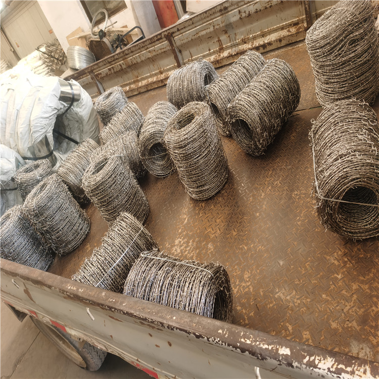 热镀锌刺绳图片3 热镀锌刺绳图片3